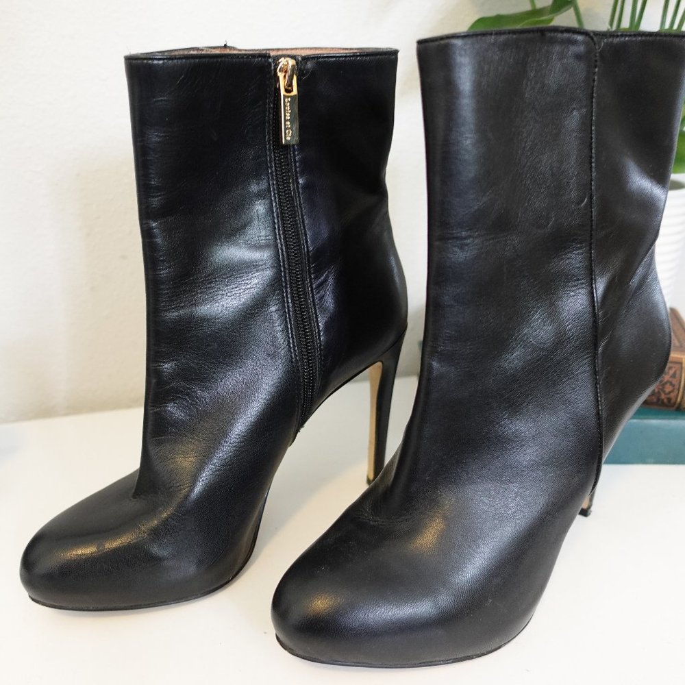 Louise et Cie Valmorel Stiletto Bootie Size 8 Black